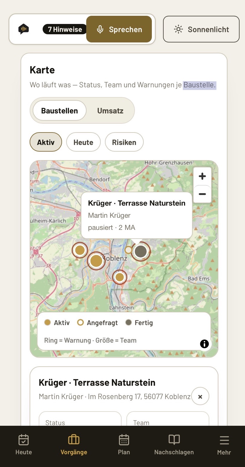Kindel am Handy: Karte mit Baustellen-Punkten, Status-Filtern und den Angaben zu einer ausgewählten Baustelle